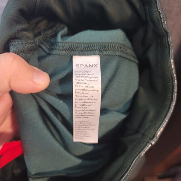 Spanx Faux Patent Leather Liquid Gloss Leggings - Picture 10 of 10